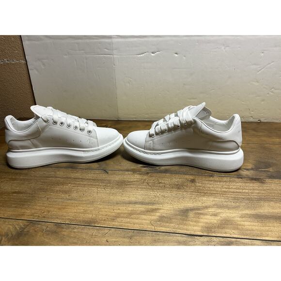 Alexander McQueen White Oversized Sneakers–Iconic Casual Shoes Size 41 US8 main image 5